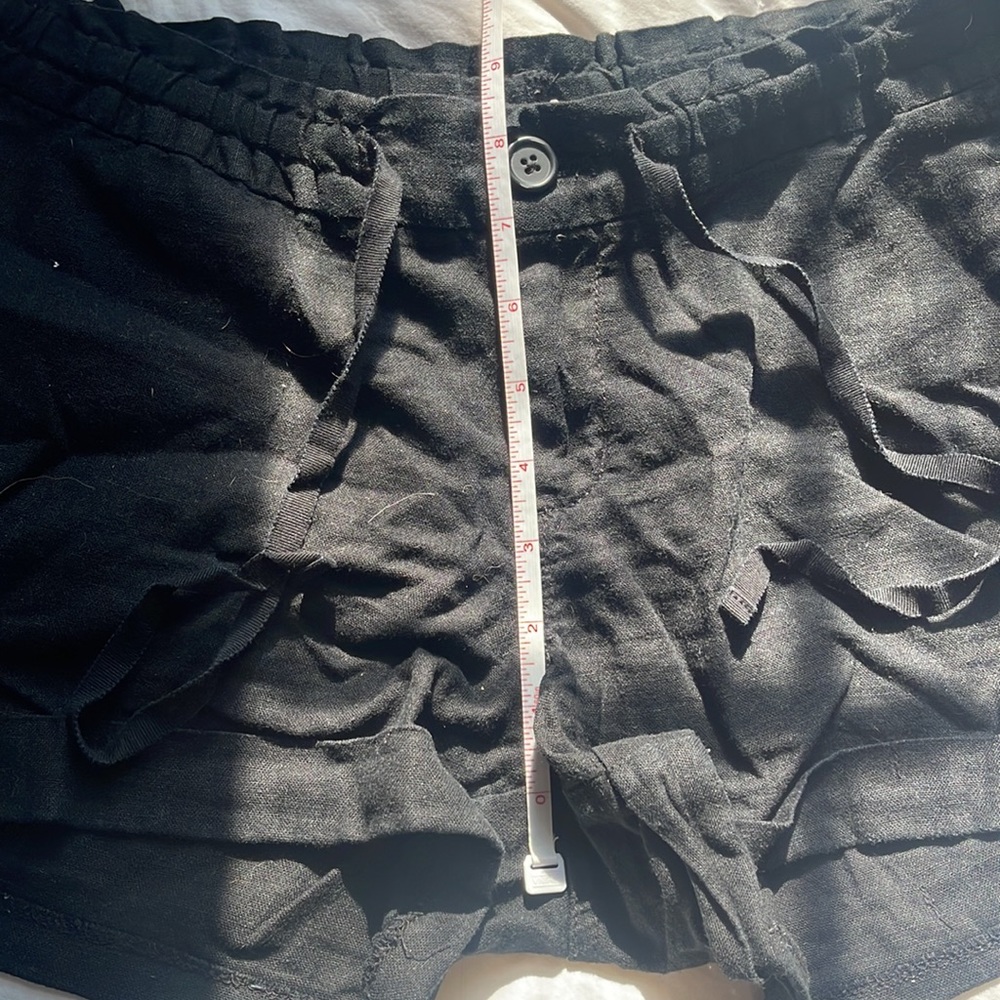 OldNavy Women's Black Linen Shorts - Picture 5 of 7